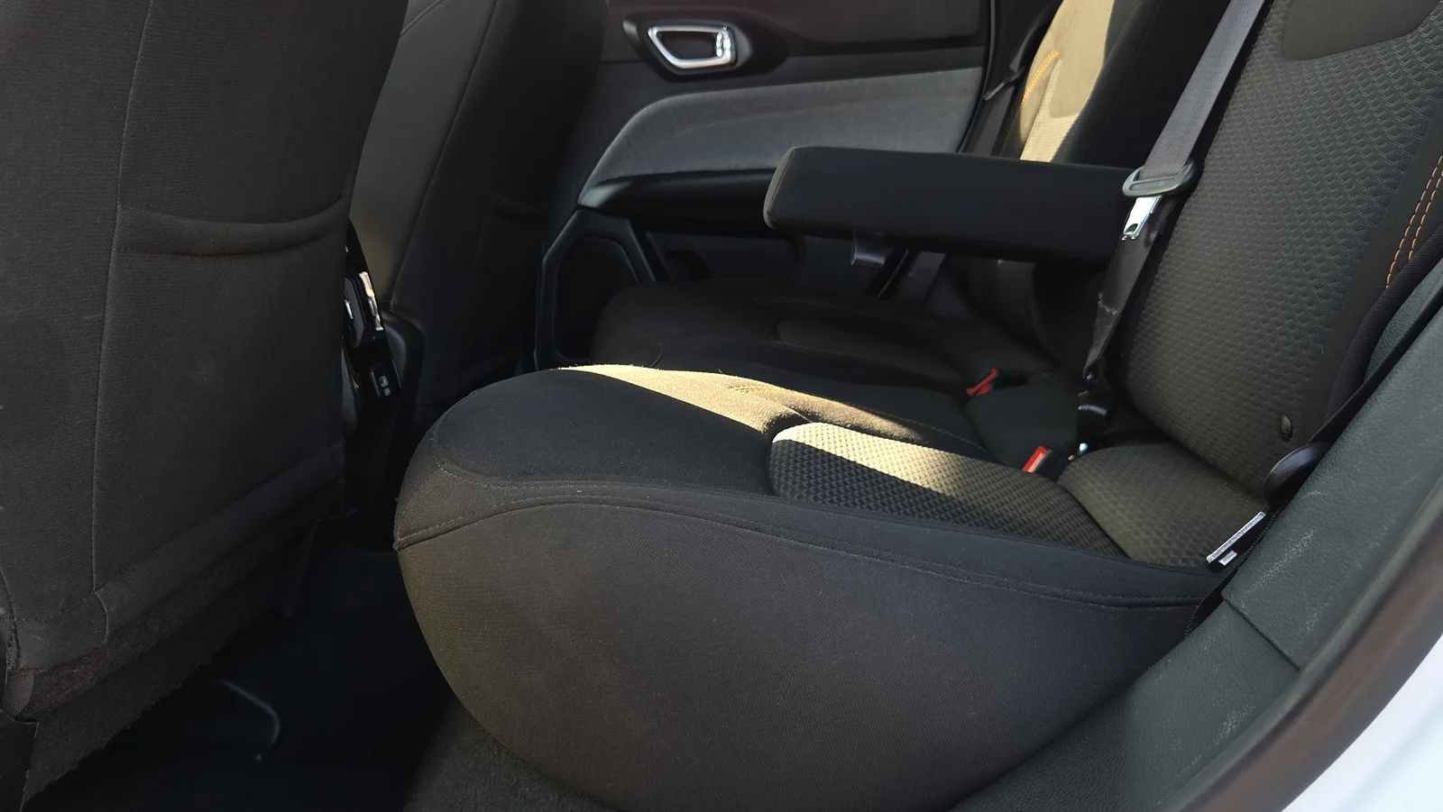Used 2022 White Jeep Sport image 20