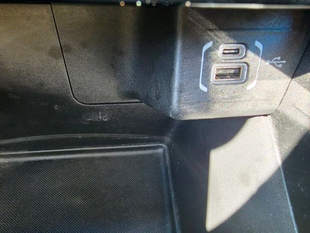 Used 2023 White Jeep Limited image 22