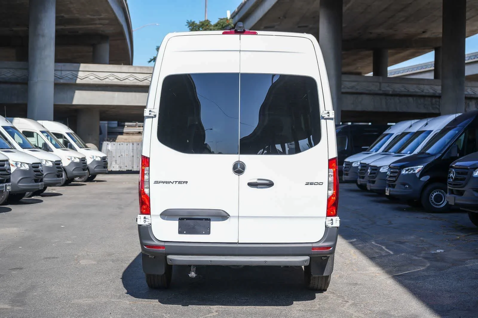 New 2026 Arctic+White Mercedes-Benz Crew 144 WB  RWD 2.0L 4-Cylinder image 44