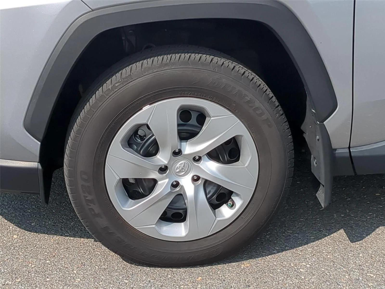 Used 2025 Silver Sky Metallic Toyota LE image 10