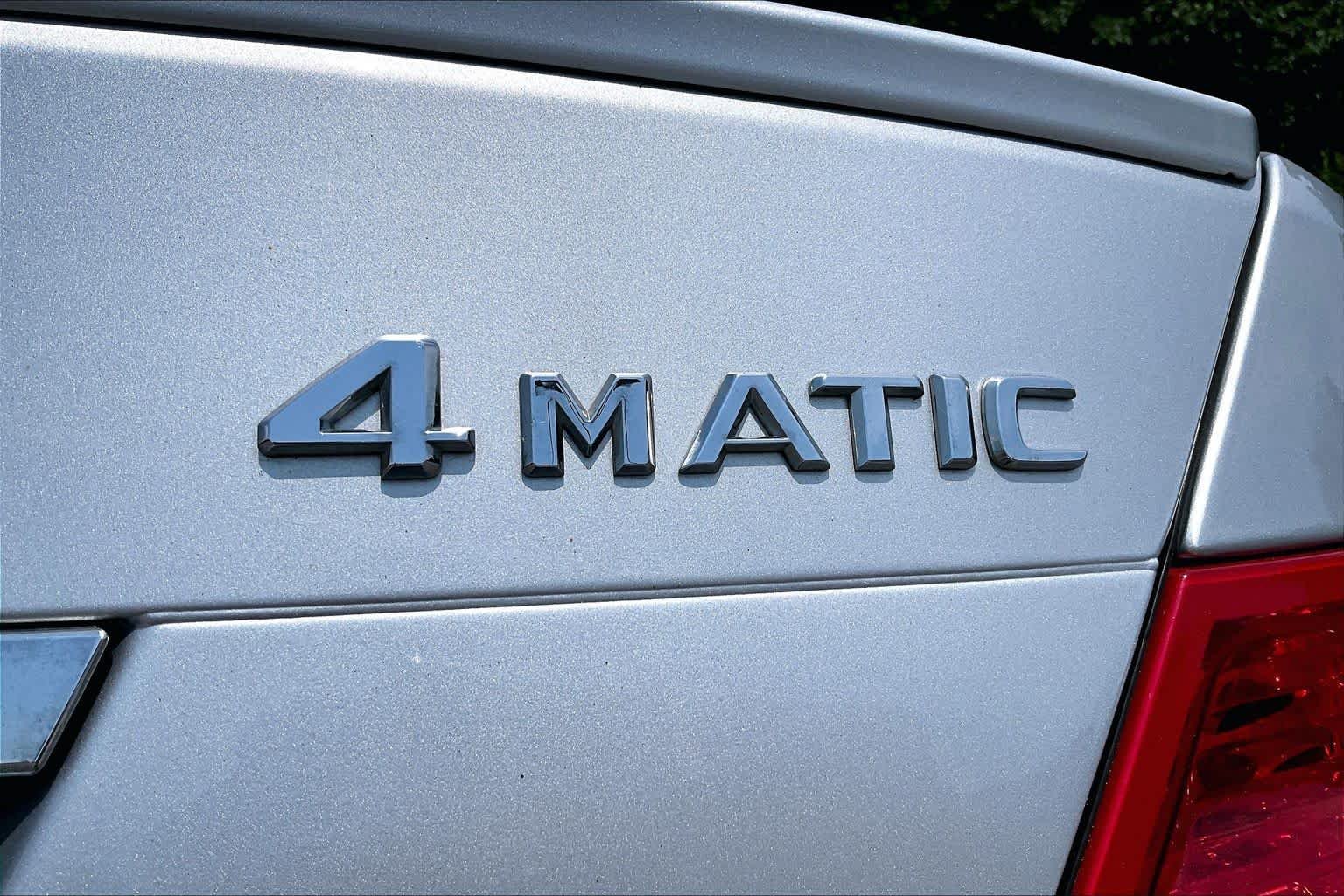 Used 2011 Iridium Silver Metallic Mercedes-Benz C 300 Sport image 9