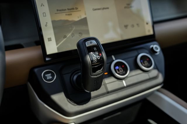New 2026 Fuji White Land Rover S image 35
