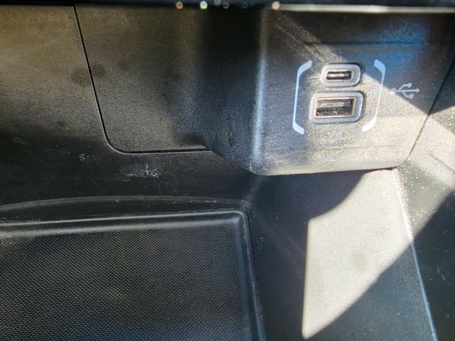 Used 2023 White Jeep Limited image 22