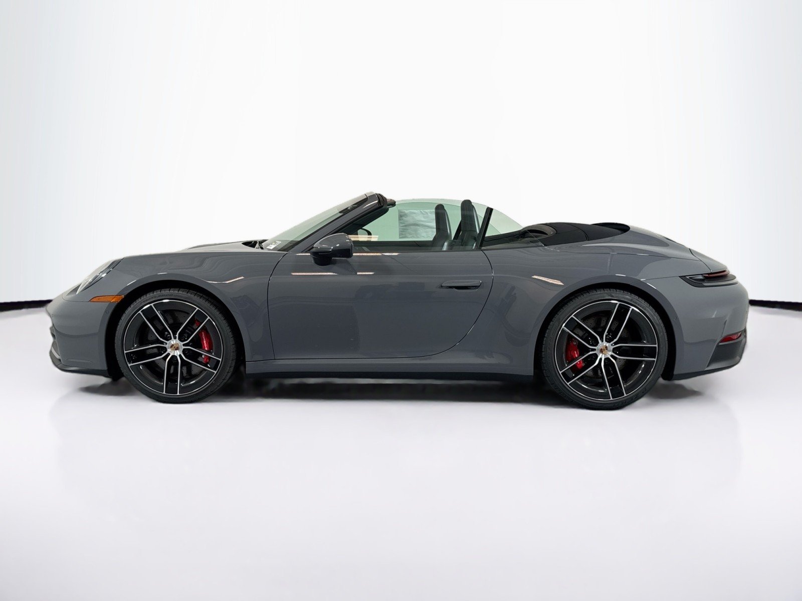 New 2026 Slate Grey Neo Porsche Carrera 4S image 2
