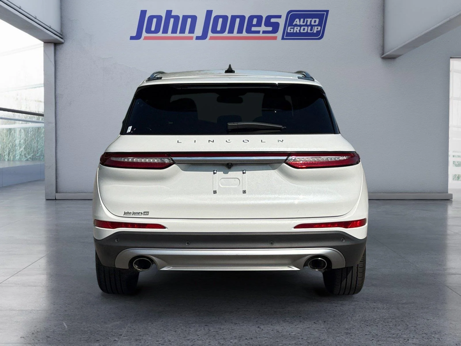 Used 2022 Pristine White Lincoln Standard image 4