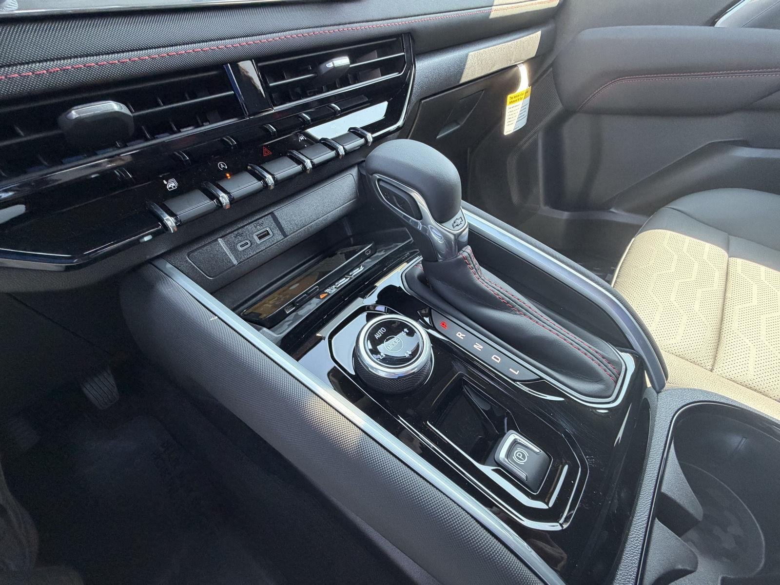2026 Chevrolet Colorado Z71 - Photo 18