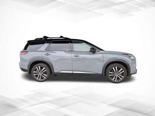 Used 2025 Gray Nissan Platinum image 3