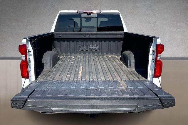 Used 2024 Beige Chevrolet High Country image 27