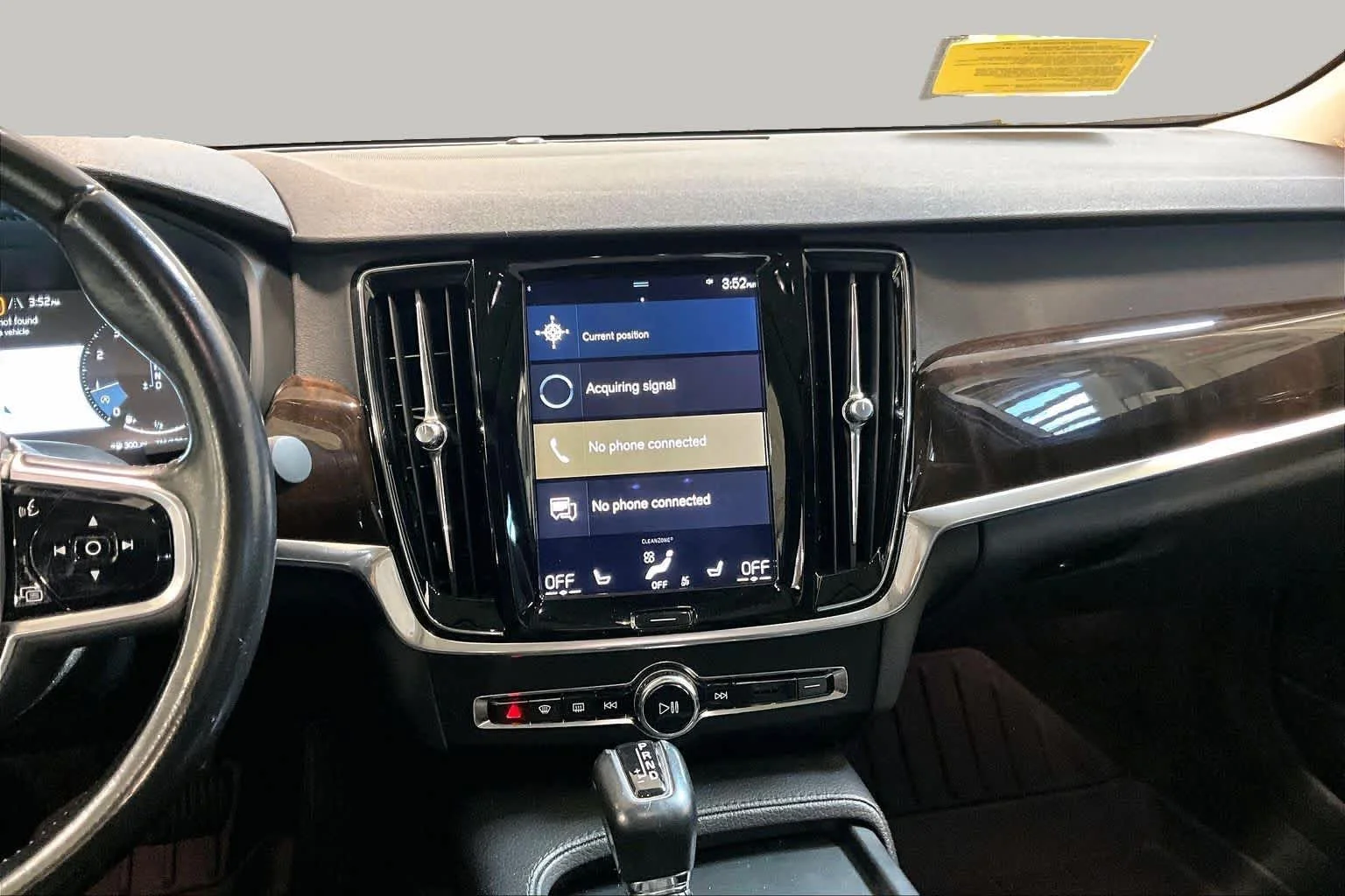 Used 2017 Magic Blue Metallic Volvo Momentum image 7