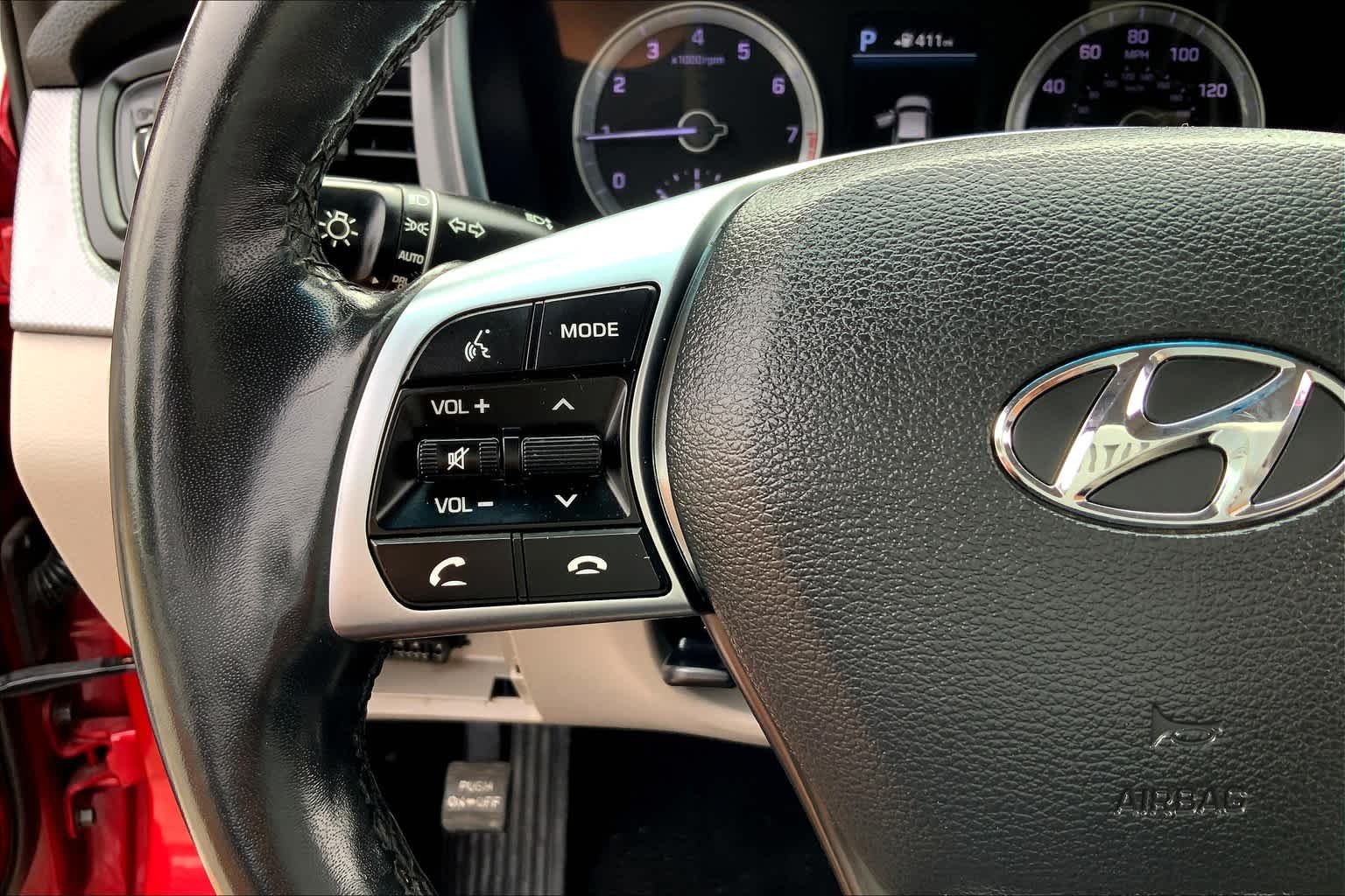 Used 2019 Scarlet Red Hyundai SEL image 18