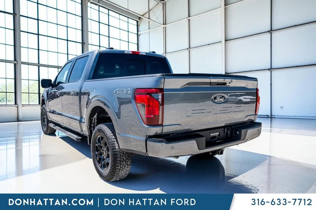 New 2026 Carbonized Gray Metallic Ford XLT image 28