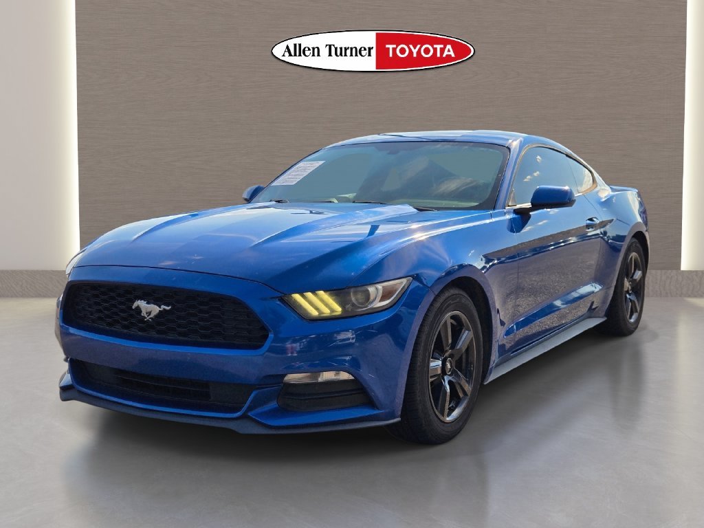 Used 2017 Blue Ford V6 image 3