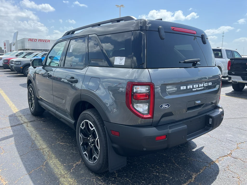 New 2026 Carbonized Gray Metallic Ford Outer Banks® image 7