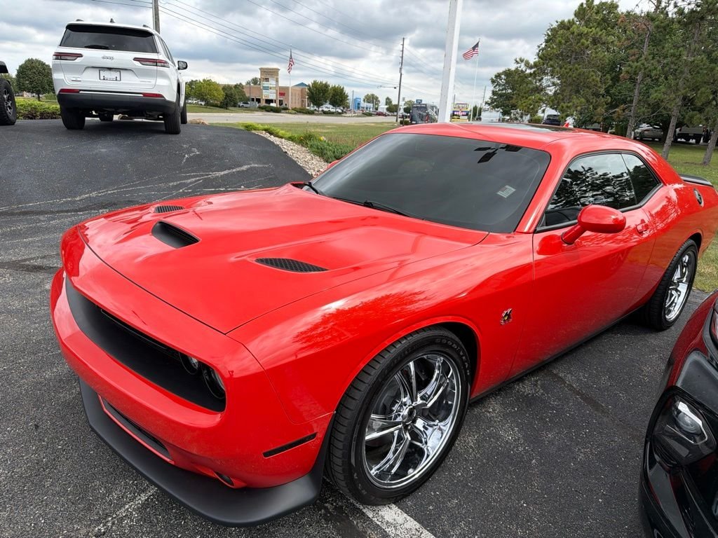Used 2022 Orange Dodge R/T Scat Pack image 2