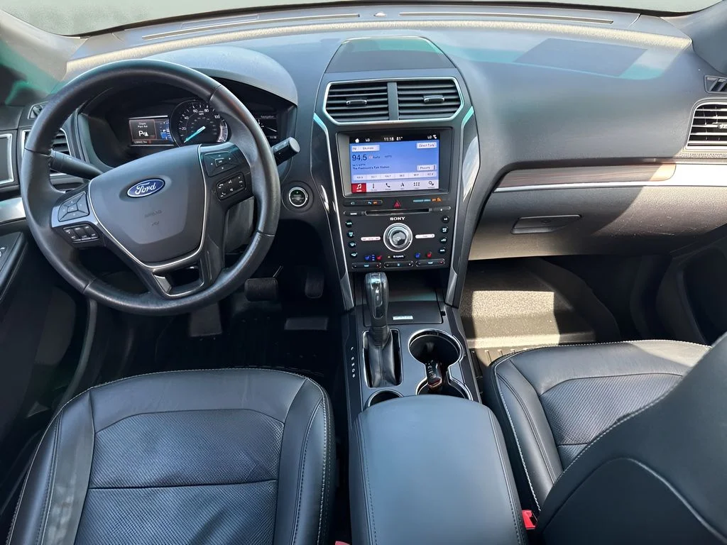 Used 2017 Silver Ford Limited image 15