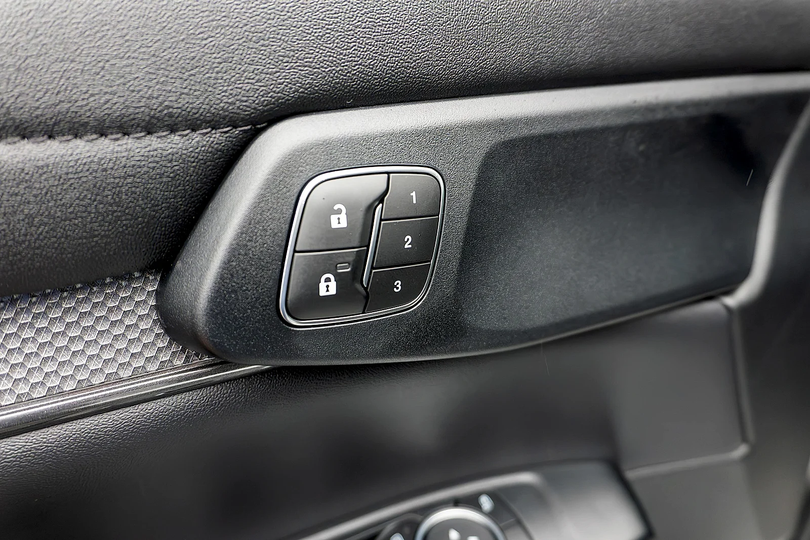 New 2026 Oxford White Ford Lariat® image 12