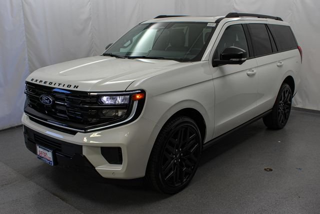 New 2026 Star White Metallic Tri-Coat Ford Platinum® image 5