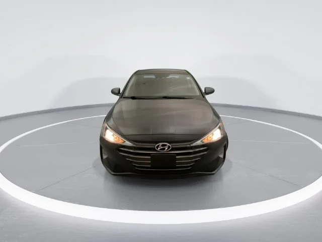 Used 2020 Gray Hyundai SE image 9
