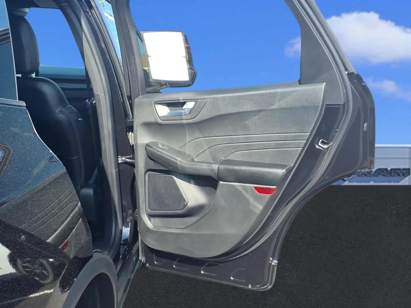 Used 2025 Agate Black Ford ST-Line Select image 15
