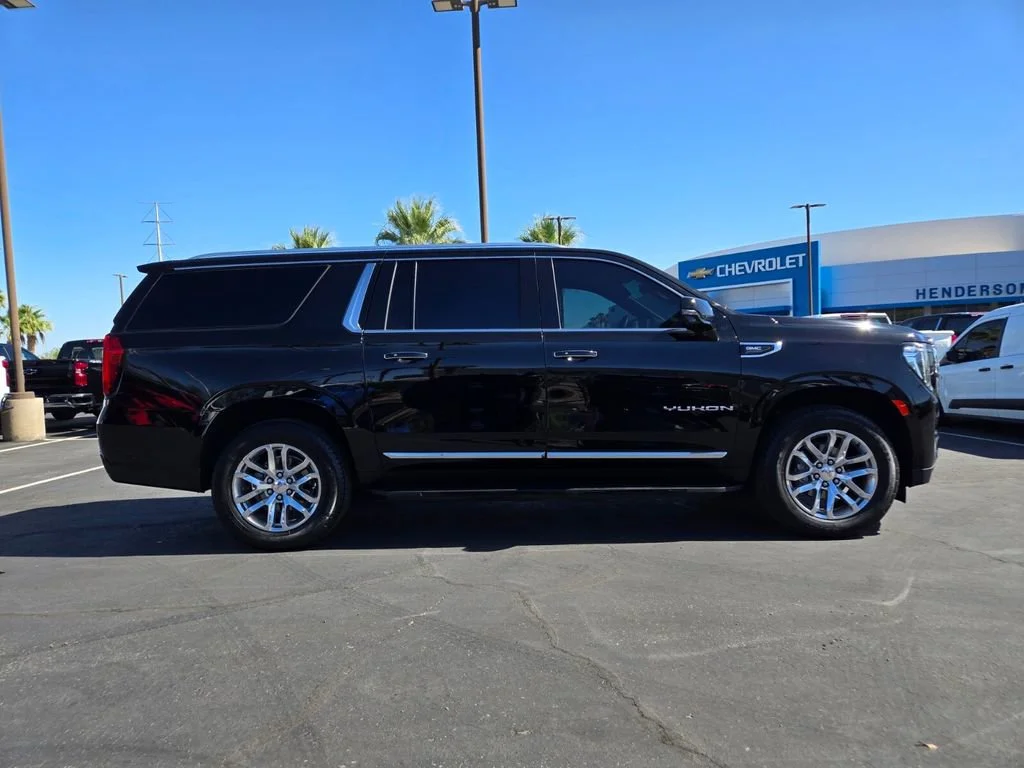 Used 2023 Onyx Black GMC SLT image 7