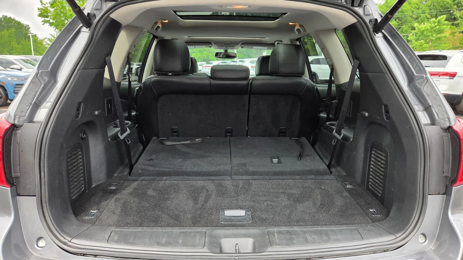 Used 2018 Gun Metallic Nissan Platinum image 59