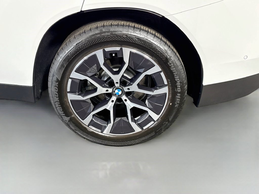 Used 2026 Alpine White BMW 30 xDrive image 33