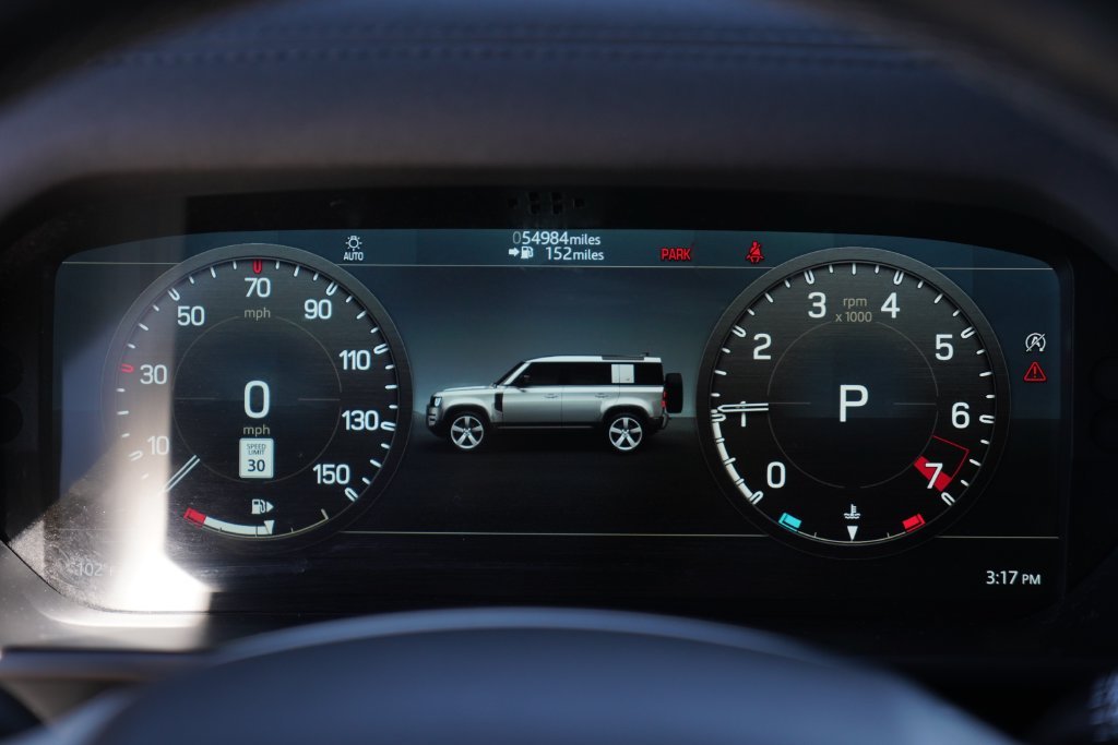 Used 2022 Carpathian Gray Premium Metallic Land Rover X-Dynamic SE image 15