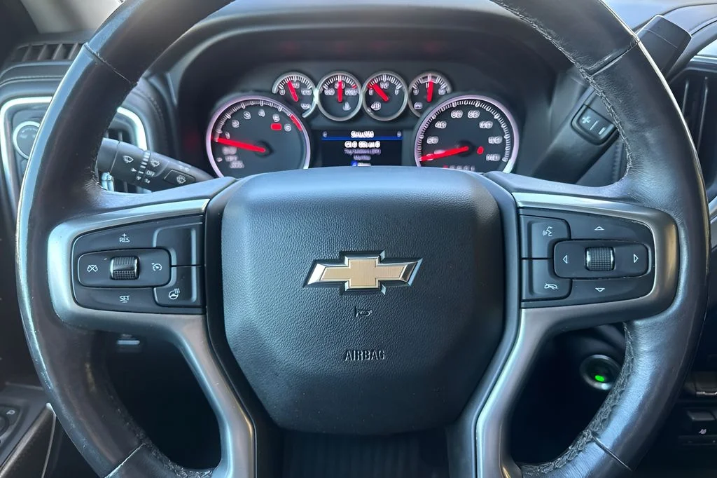 Used 2020 Black Chevrolet LT image 24