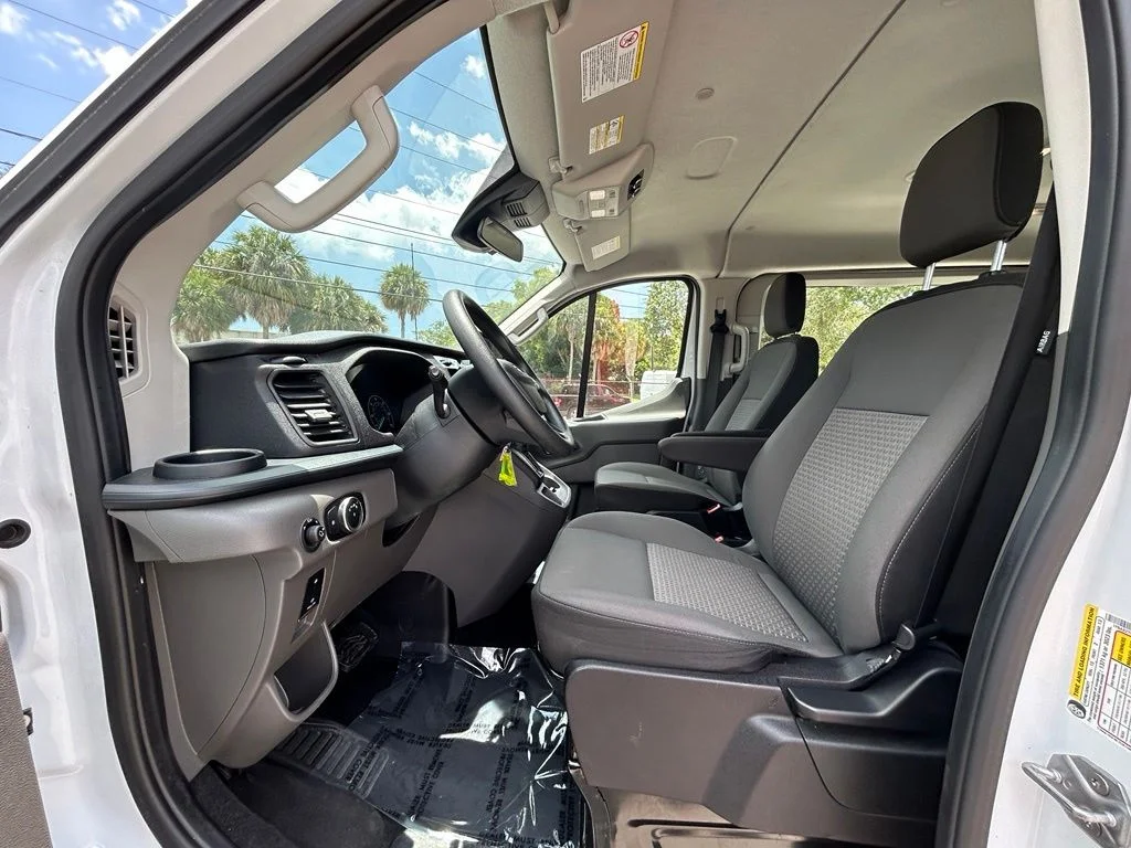 Certified Used 2025 Oxford White Ford XLT image 11