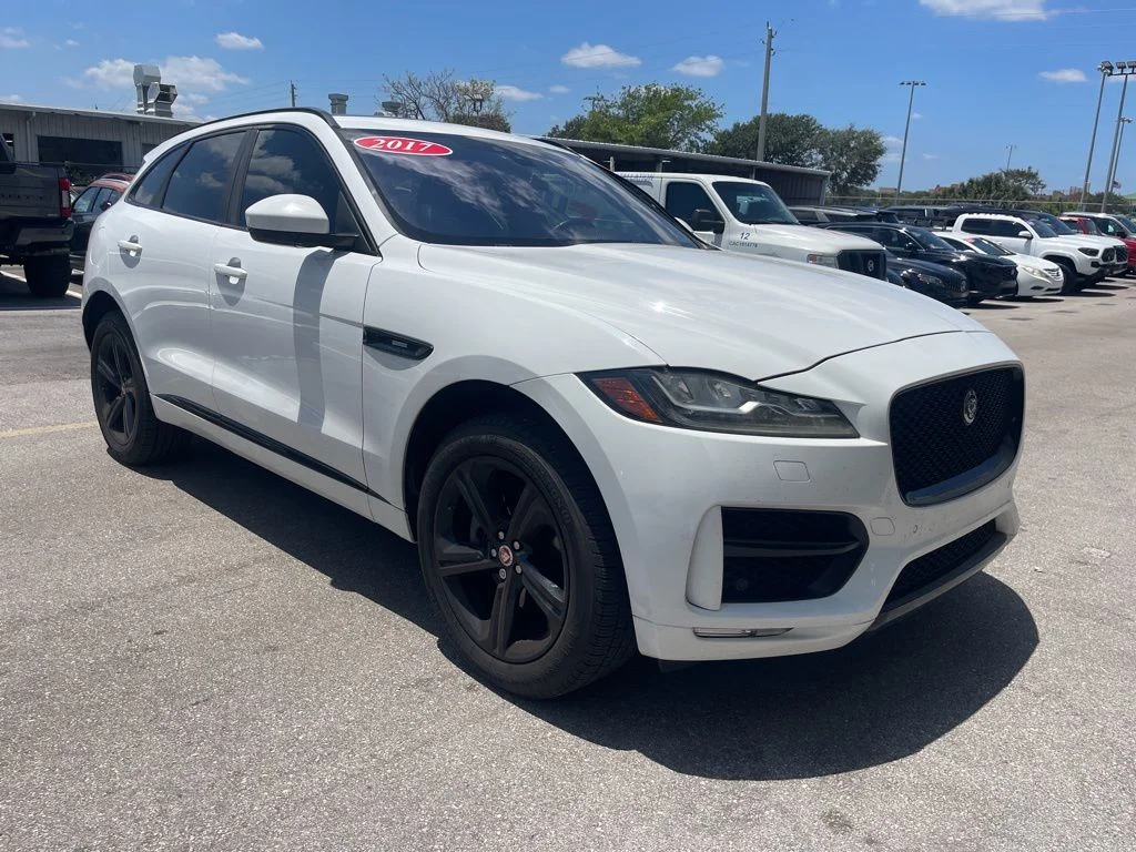 2017 Jaguar F-Pace R-Sport
