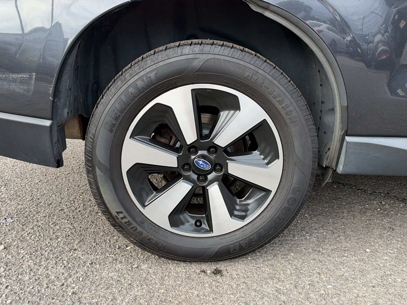 Used 2018 Dark Gray Metallic Subaru 2.5i image 38