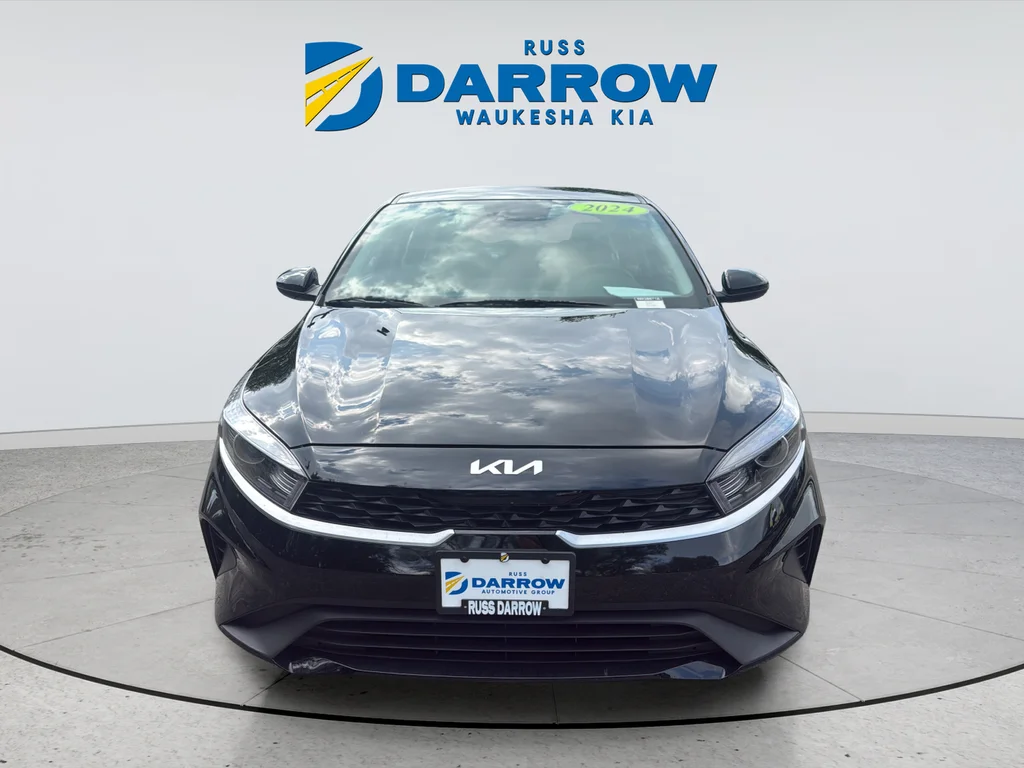 Used 2024 Black Kia LXS image 8
