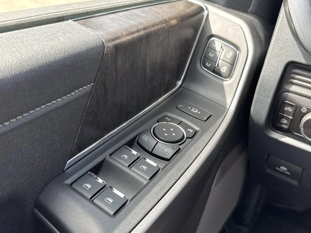 2025 Ford F-350 Super Duty Lariat - Photo 68