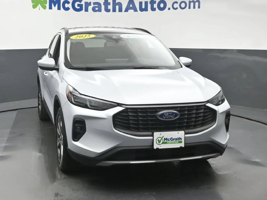 Used 2025 Silver Ford Platinum image 5