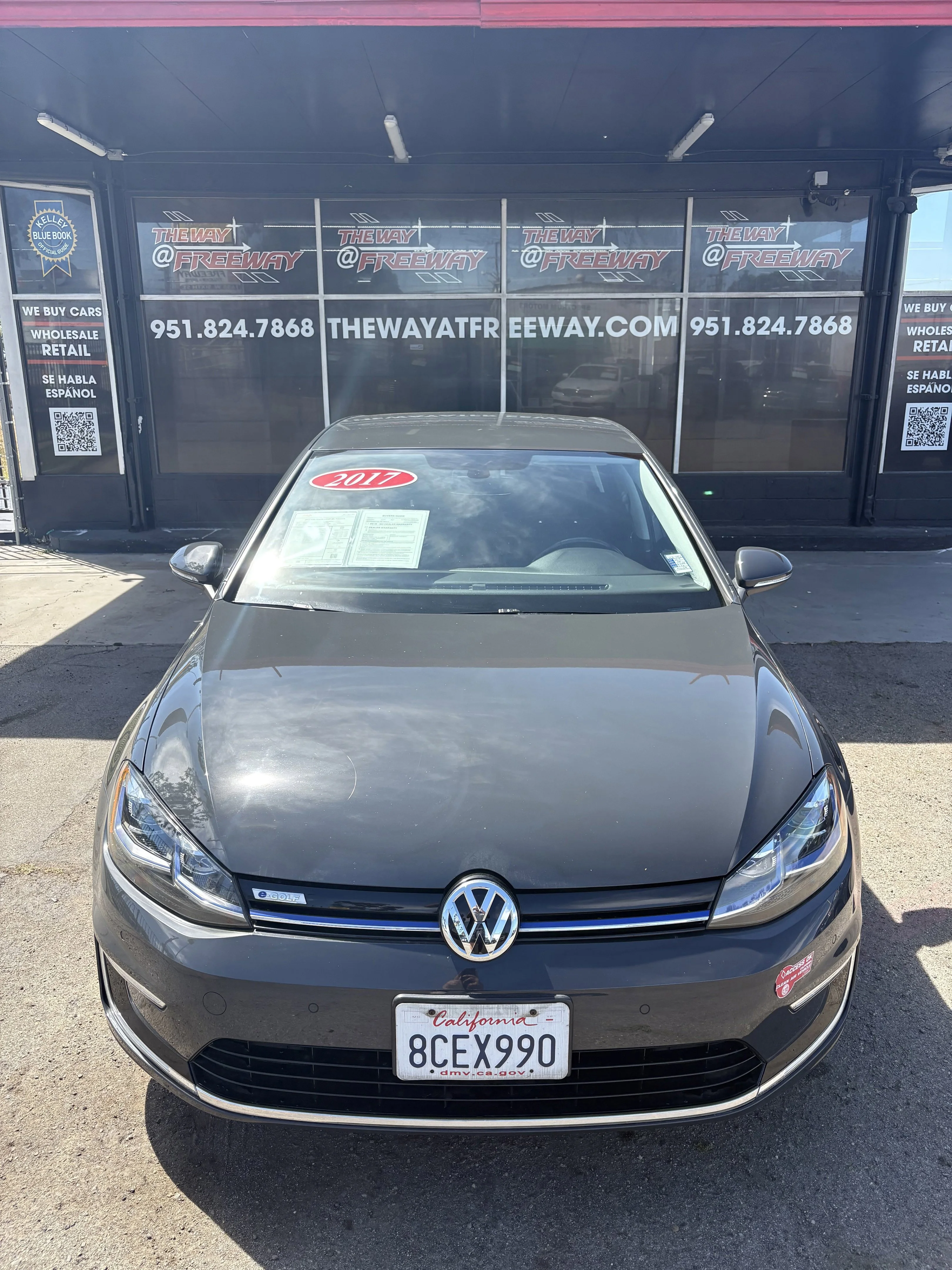 Used 2017 Volkswagen e-Golf e-Golf SEL Premium with VIN WVWPR7AU1HW950259 for sale in Corona, CA