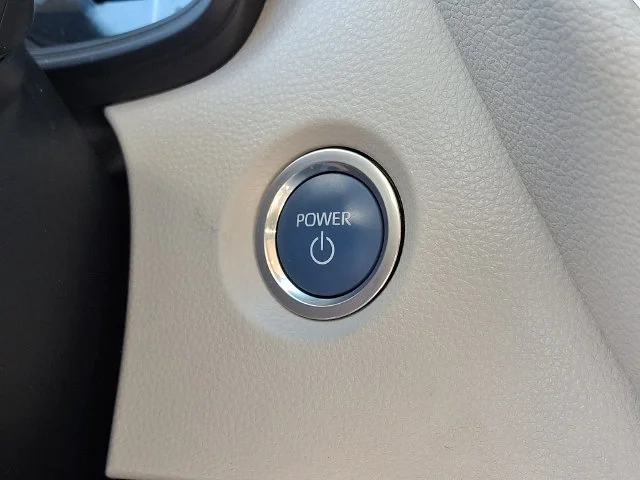 Used 2021  Toyota LE image 22