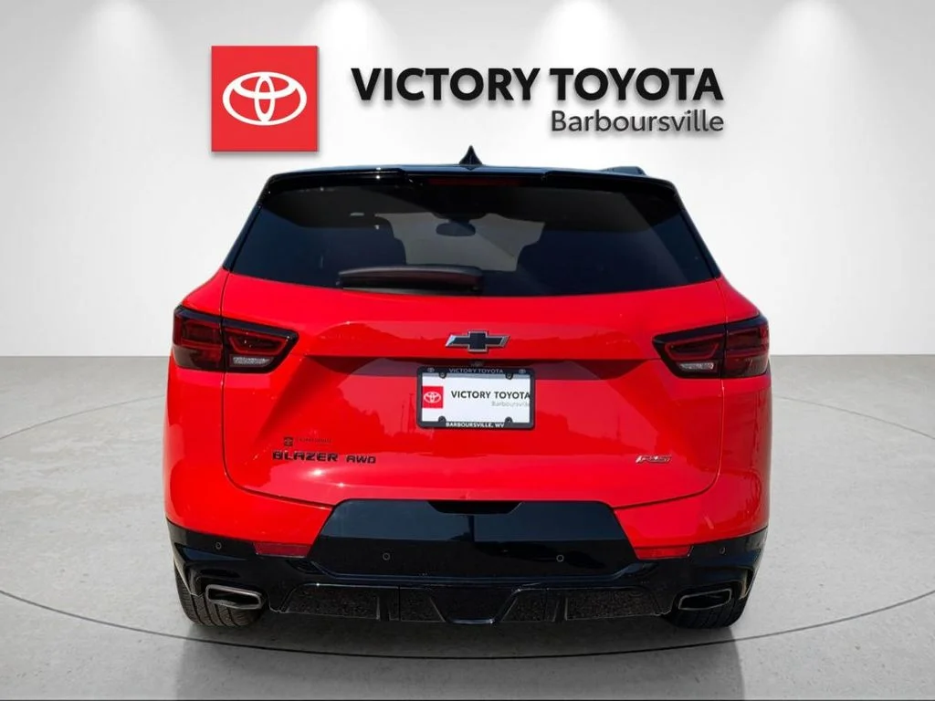 Used 2023 Red Chevrolet RS image 4