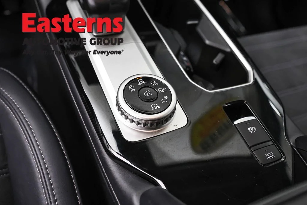 Used 2025 Black Mitsubishi SE image 20
