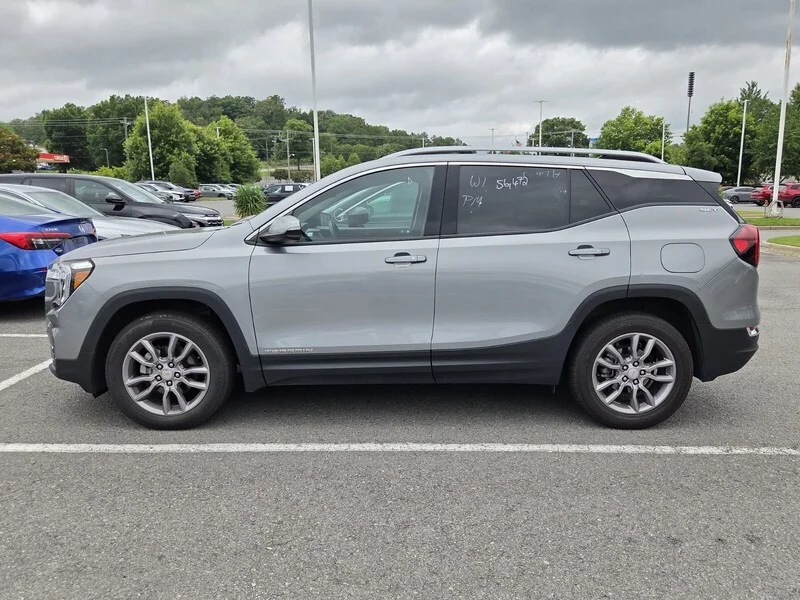 Used 2024 Sterling Metallic GMC SLT image 3