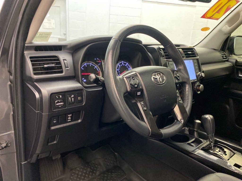 Used 2020 Gray Toyota Venture image 19