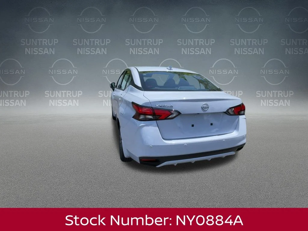 2025 Nissan Versa Sedan SV - Photo 9