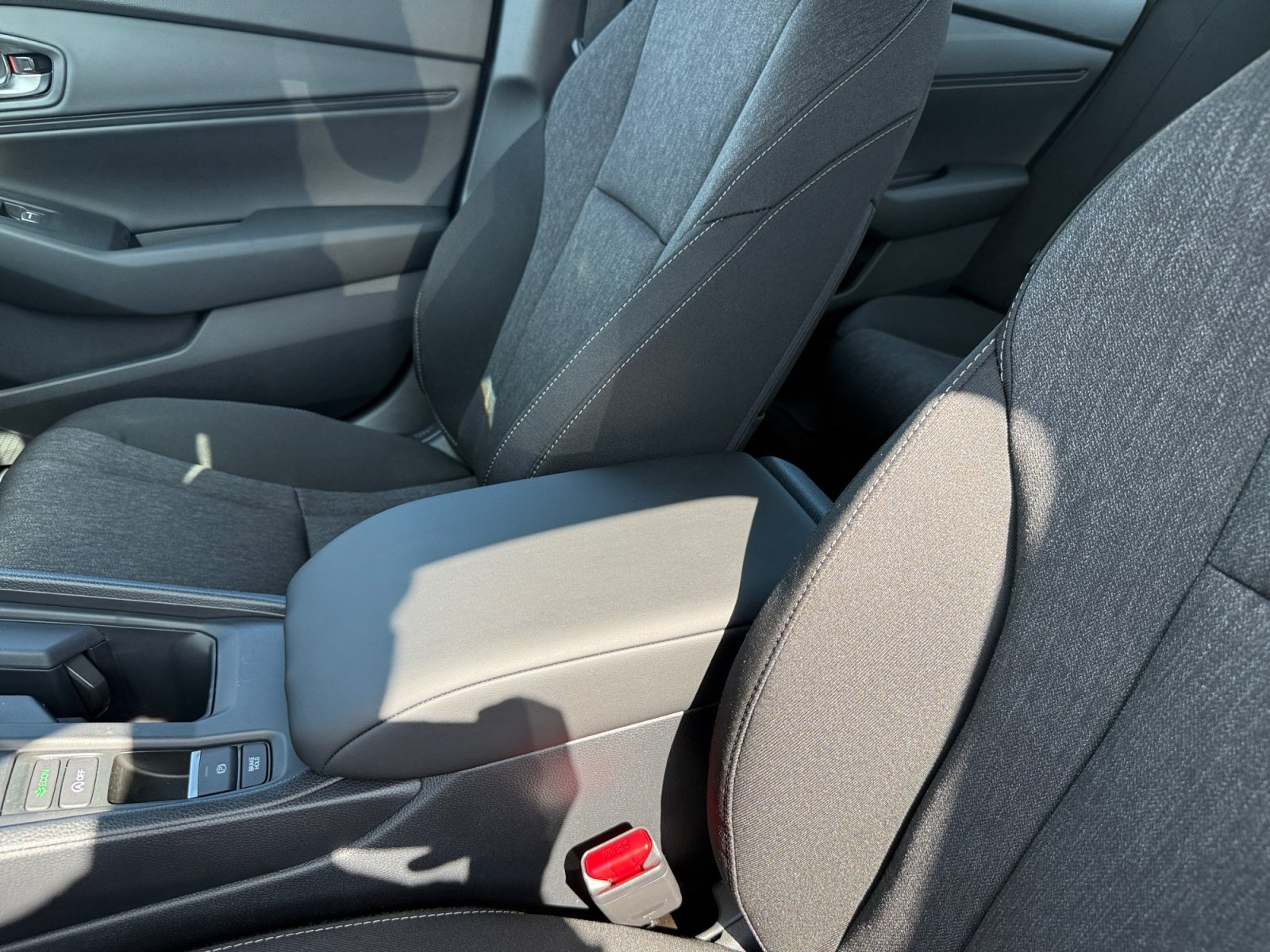 New 2026 Solar Silver Metallic Honda SE image 14