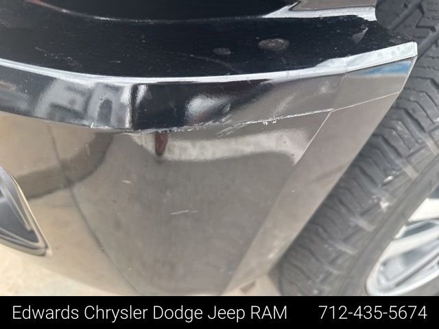 Used 2019 Black Toyota SR5 image 3