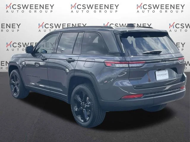 New 2025 Baltic Gray Metallic Clear-Coat Exterior Paint Jeep Altitude image 5