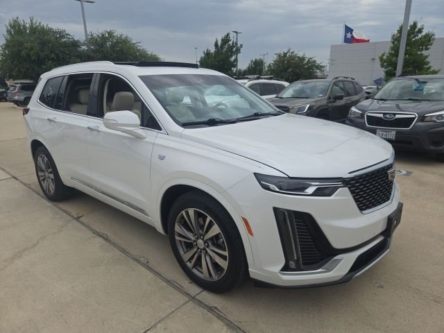 Used 2021  Cadillac Premium Luxury image 1