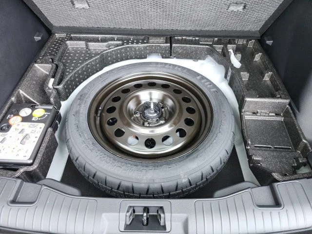 New 2026 Oxford White Ford Active® image 37