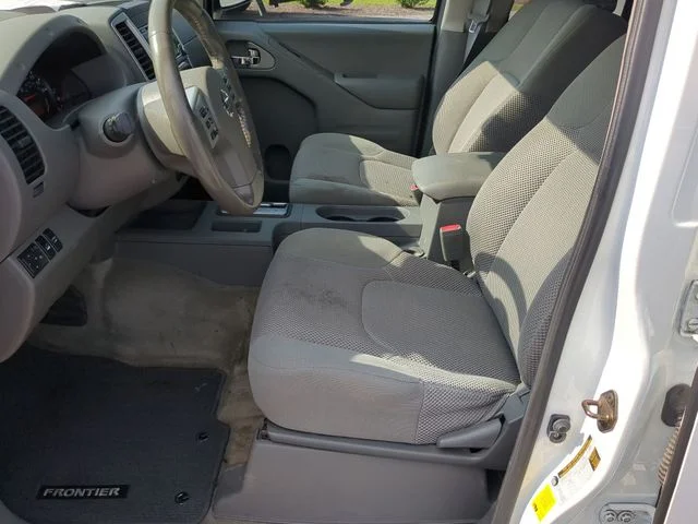 Used 2016 White Nissan SV image 14