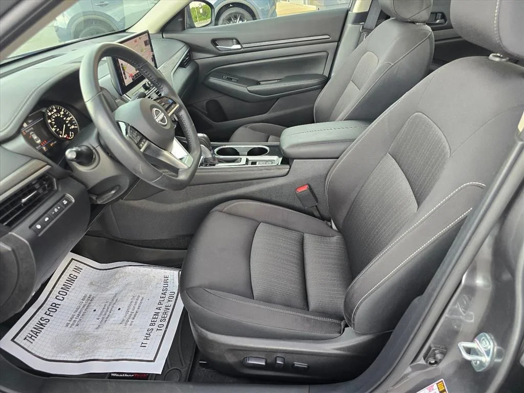 Used 2024 Gray Nissan 2.5 SV image 12