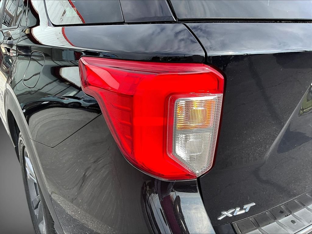Used 2021 Black Ford XLT image 27