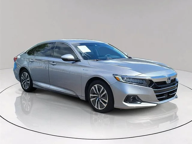 Used 2022 Silver Honda EX-L image 3